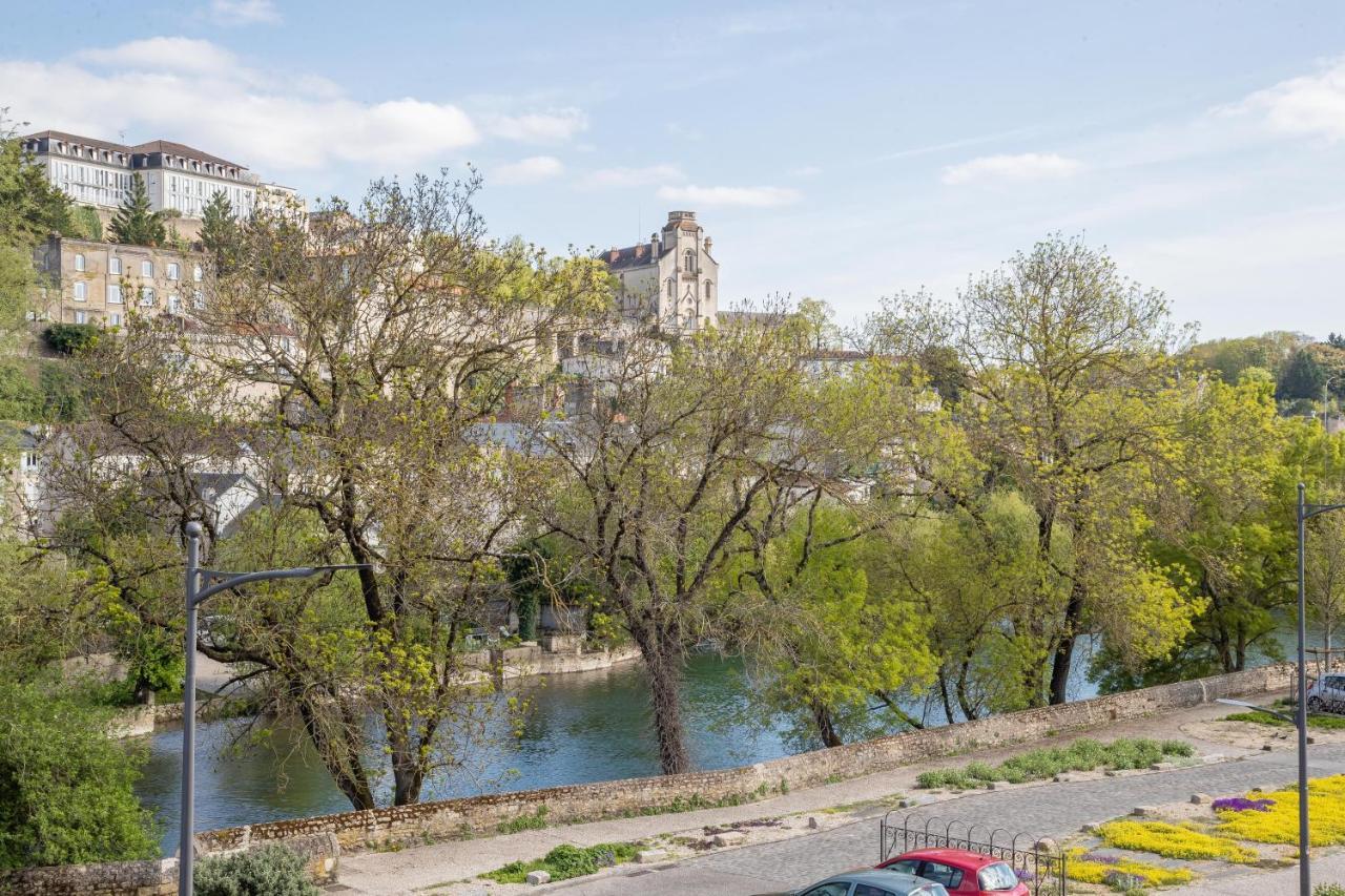 Superbe Appartement Dans Le Centre Historique Poitiers Bagian luar foto